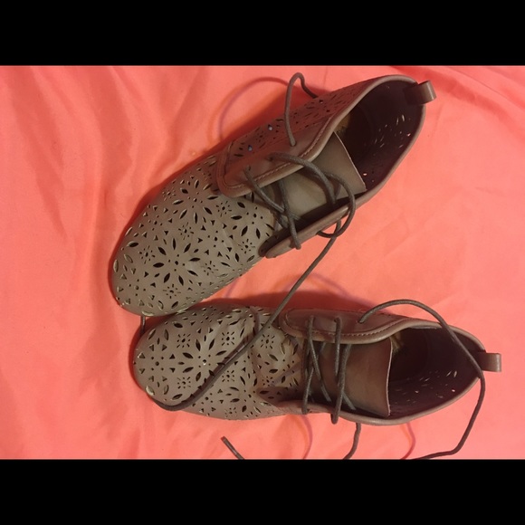 Dress shoes - Picture 2 of 4
